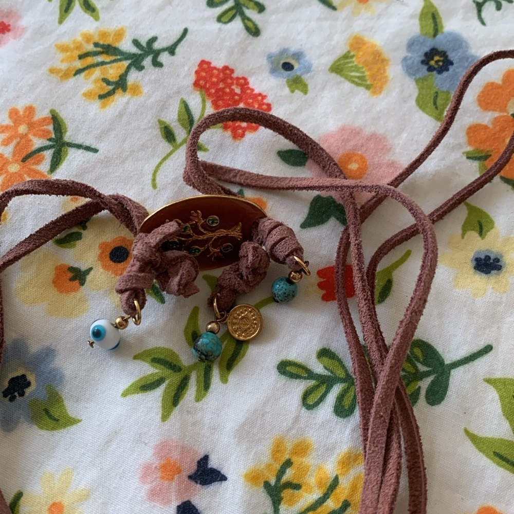 Suede Charm necklace - Picture 1 of 3